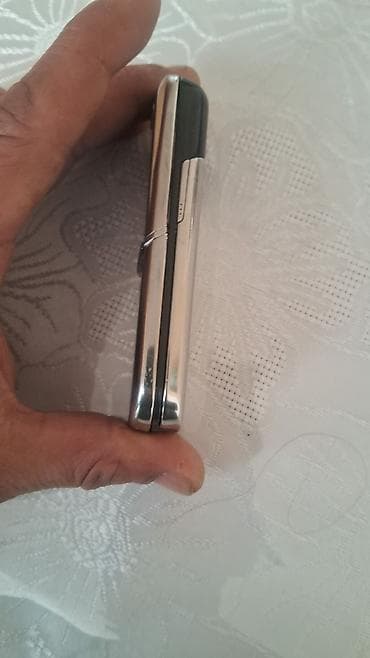 6100 nokia: Nokia rəng - Gümüşü, Düyməli — 2