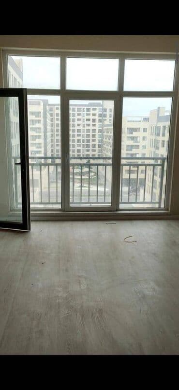 arenda pub restoran: 3otaq 95kv.m sahəsi olan mənzil kirayə verilir.Mənzildə kombi istilik — 6