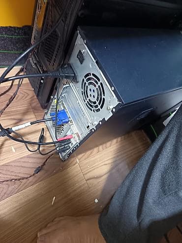 hp pavilion 2000: GPU: Nvidia GTX 550Ti CPU: İntel pentium RAM: 4Gb HDD: 500gb Plata HP — 2