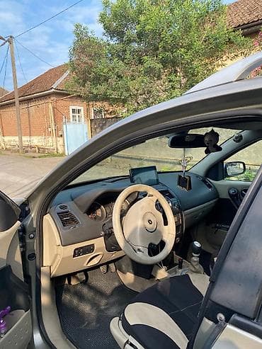 opel zafira b: Renault Megane: 1.5 l | 2006 il 60000 km Universal — 6