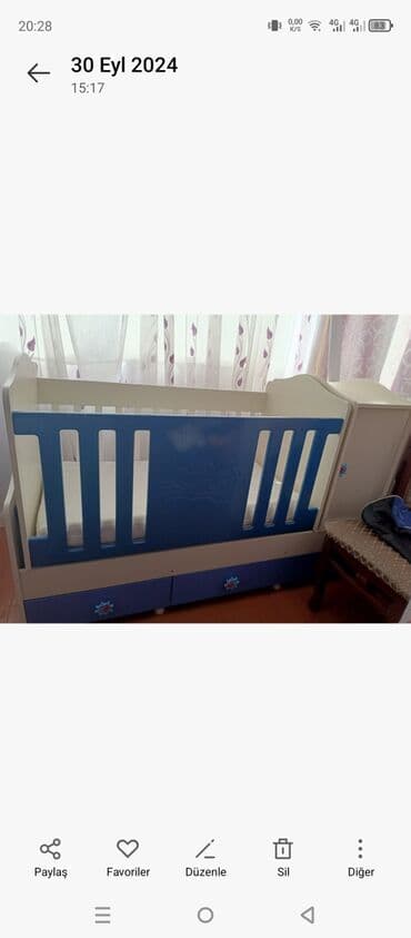 Oğlan və qız üçün, Dördbucaq, Beşik, Dəstsiz, Matras ilə, Yellənmə mexanizmsiz