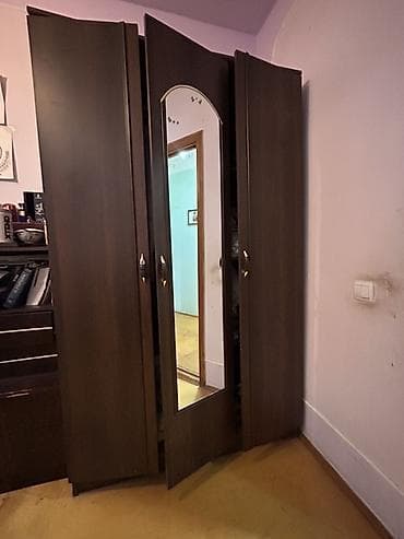 4 qapılı, Güzgülü, Qəhvəyi, Digər material, Açılan, Düz dolab