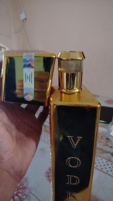 coca cola slusalice: 3 Kilos Gold Vodka – Product of Holland - Kateqoriya: Araq - Həcm: 1 — 2