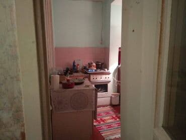 9 ci mikrorayon satilan evler: Bakı, 3 otaqlı, Köhnə tikili, 62 kv. m — 12