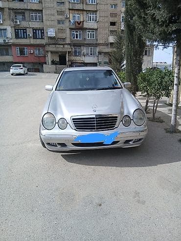 mercedes e280: Mercedes-Benz E‑Class W210 sedan - Kuzov: sedan, gümüşü rəng - — 6