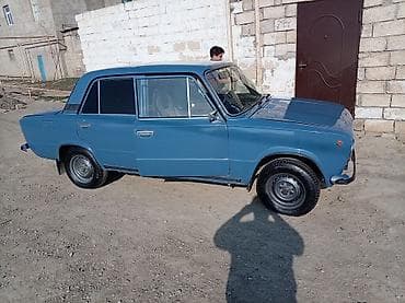 фольксваген поло л с: VAZ 2101, mavi rəng, sedan kuzov.
Tam saz vəziyətdədi təcli satlır — 5