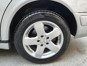 mercedes pribor: Mercedes-Benz 240: 2.4 l | 1998 il Sedan — 4