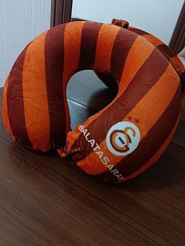 Nəqliyyat: Galatasaray boyun yastığı - U-formalı səyahət boyun yastığı - — 1