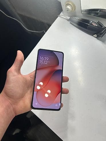 xacmaz telfon: Redmi note13 8/256gb - Arxa kamera sistemi: 108 MP əsas kamera (modul — 3