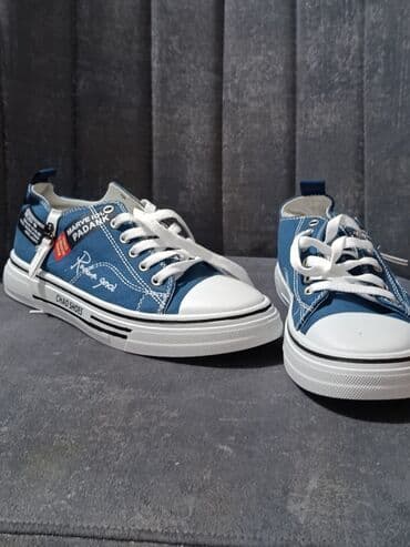 Ayaqqabılar: Salam yenidi prastoylarla səhv salmayin A klas maldi 42 olduğu üçün — 1