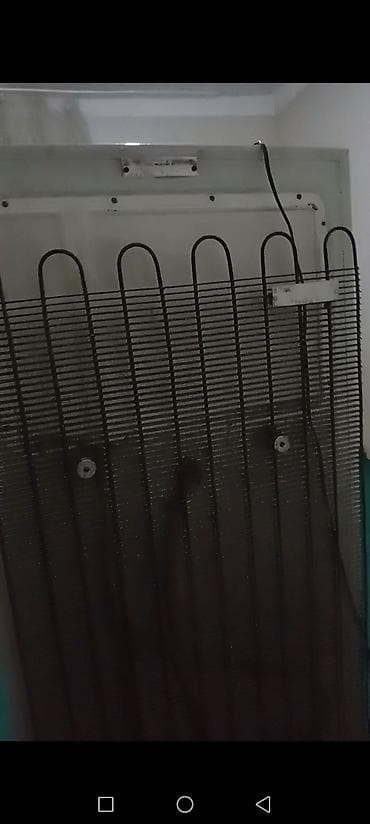 supra satışı: Bir kameralı, üst hissədə dondurucu bölməsi olan məişət soyuducusu — 3