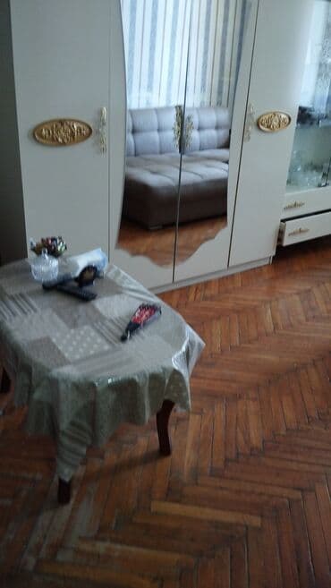 sumqayit 17 mkr: Bakı, Suraxanı, 2 otaqlı, Köhnə tikili, 49 kv. m — 1