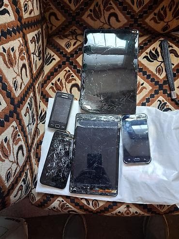 iphone 4s adapter: Samsung rəng - Qara, Qırıq, İki sim kartlı — 2