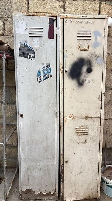 Əhmədlidə yerləşir