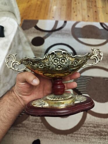 çay süfrəsi şəkilləri: Bir vaza, Metal — 1