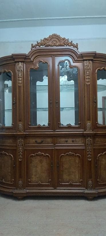 Şüşəli dolab vitrini, İşlənmiş, Ünvandan götürmə lalafo.az -da Şüşəli dolab vitrini, İşlənmiş, Ünvandan götürmə