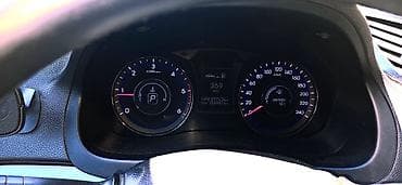 hunday avtobus: Hyundai i40: 1.7 l | 2014 il Sedan — 7