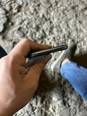 iphone 13 black: IPhone 11, 128 GB, Qara — 6