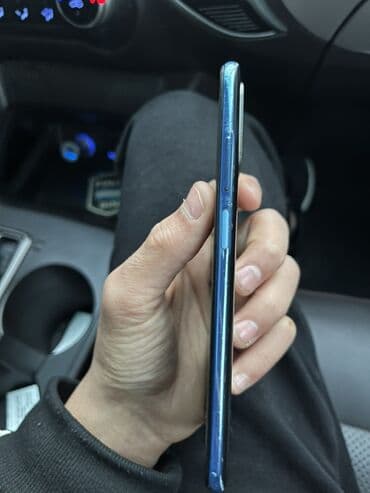 телефон fly nimbus 9: Redmi smartfon Xüsusiyyətlər: - Arxa çoxmodullu kamera bloku: əsas — 3