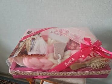 Toy paltarları: Hamisi tezedi işlenmiyib qiymetde razilaşmaq olar — 12