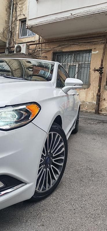 fort fujun: Ford Fusion: 2 l | 2017 il 91000 km Sedan — 5