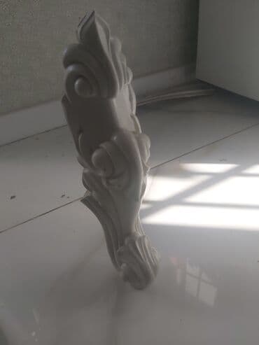 Qapı rezinləri: Mebel üçün dekorativ ayaq – 1 ədədi 5 azn. hərəsindən 10 ədəd var. - — 6