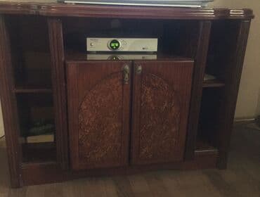 стеллаж для цветов: İşlənmiş, Düz TV altlığı, Polkalı — 1