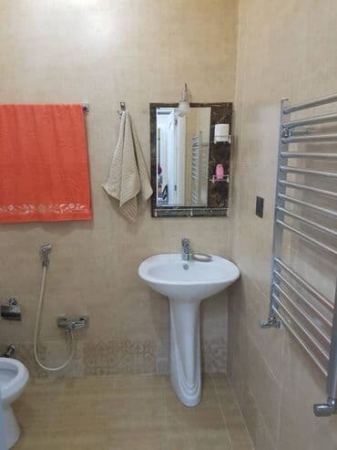 gence ev kirayesi: Gənclik metrosuna yaxin Təhsil nazirliyinə yaxin 16 mertebeli binanın — 20