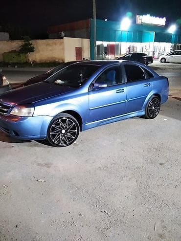 Chevrolet Lacetti sedan – mavi rəng. Xüsusiyyətlər: - Kuzov: 4 qapılı lalafo.az -da Chevrolet Lacetti sedan – mavi rəng. Xüsusiyyətlər: - Kuzov: 4 qapılı