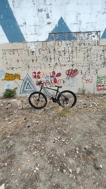 Adidas velosiped.Dəmir rama .29 ölçü.1-2 ay sürülüb əla vəziyyətdədir