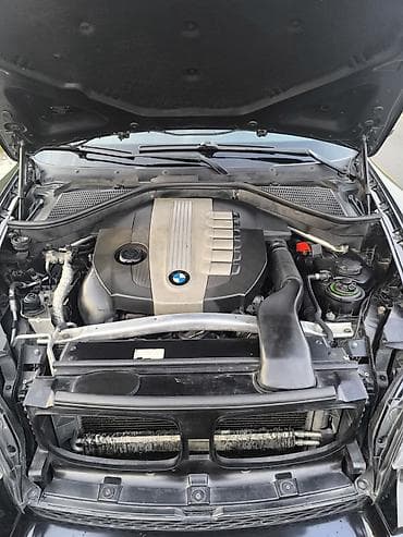 panel satış: BMW X5 (E70) – Qara rəngli, 5 qapılı premium SUV Mühərrik və ötürmə — 9