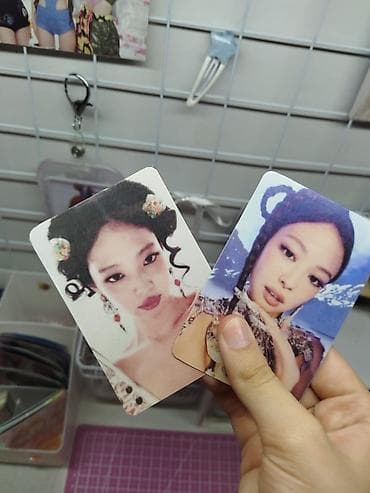 disk ve teker type 1: Jennie sen Era photocardları (2 ədəd) Təsvir: - Dizayn: Eyni idolun — 2