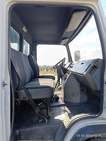 Mercedes-Benz 612D yük maşını - Gövdə: tentli, yüksək bortlu — 9