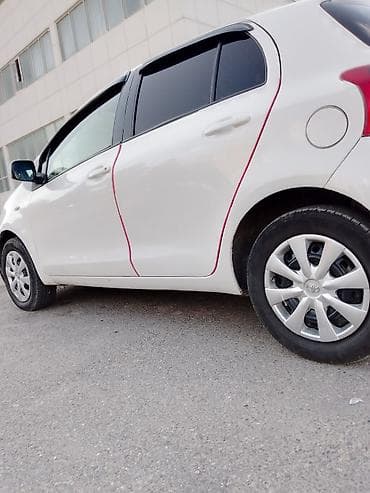 bmw m3 coupe: Toyota Yaris: 1.3 l | Hetçbek — 6