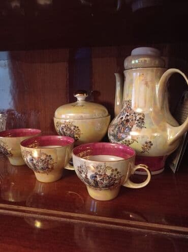 b çay servizi var: Çay dəsti — 3