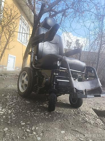 Elektron motorlu əlil arabası saz vəziyyətdə. Təzə akmulyator qoymuşam