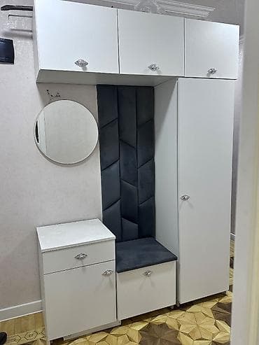 Dehliz mebeli ela vezyetdedi ayaqqabi ve paltar asmaq ucun yeri var 1 — 1