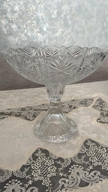 Kəsilmiş naxışlı şüşə/qədəhvari meyvə qabı - Material: qalın, şəffaf