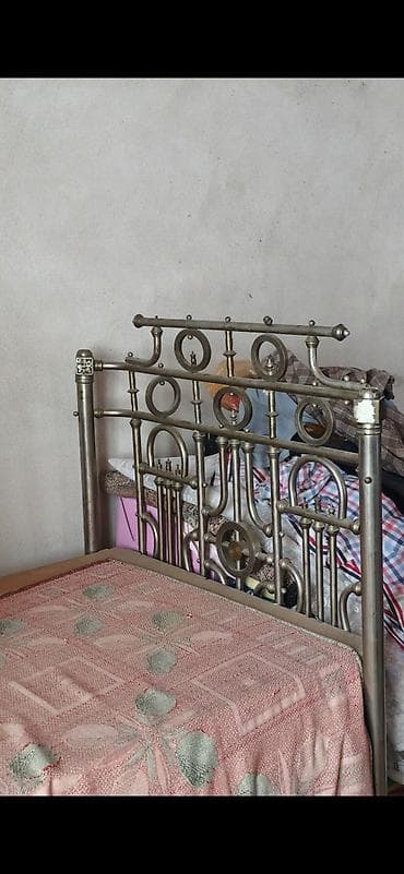 matras islenmis: İşlənmiş, Təknəfərlik çarpayı, Matrassız, Siyirməsiz — 2
