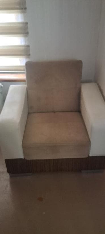matras taxt ucun: Salon dəsti – divan və 2 ədəd kreslo - Dizayn: bej rəngli oturacaq və — 3