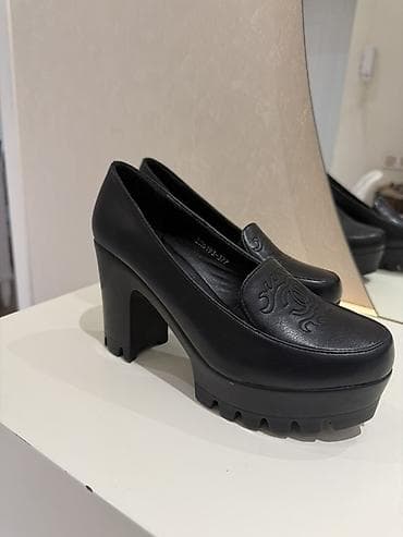 Qadın ayaqqabısı – qara rəng, platformalı və qalın hündürdaban - — 1