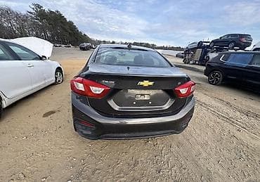 maşın almaq: Chevrolet Cruze: 1.4 l | 2017 il 130000 km Sedan — 9