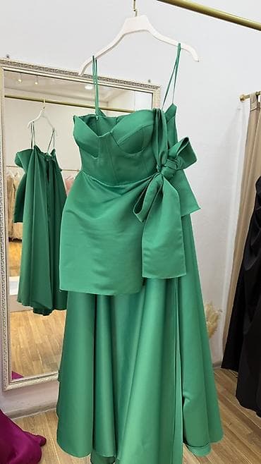 vecerni don: Zümrüd-yaşıl rəngdə zərif ziyafət/libas. - Model: korset tipli üst — 2