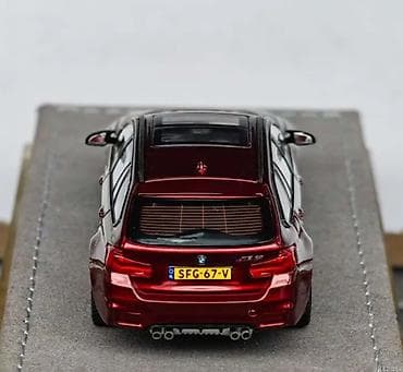 explore viva samokatlar: BMW F81 M3 CS – 1:64 miqyaslı kolleksiya modeli - Marka/model: BMW — 3