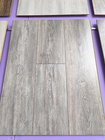 Laminat döşəmə paneli – boz-ağac teksturalı - Təbii palıd naxışını — 1