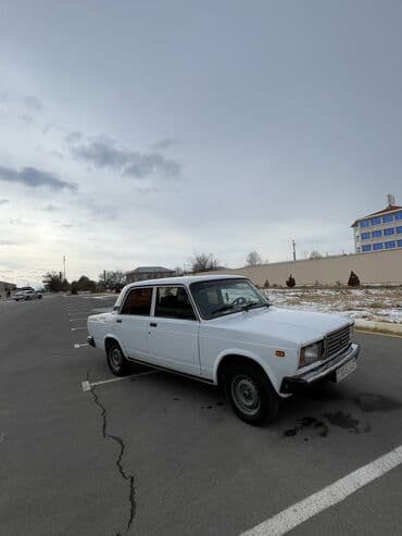satdiq traktorlar: VAZ (LADA) 2107: 1.5 l | 2006 il 252555 km Sedan — 3