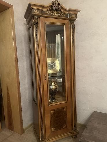 vitrin polka: Masa və oturacaqlar — 2