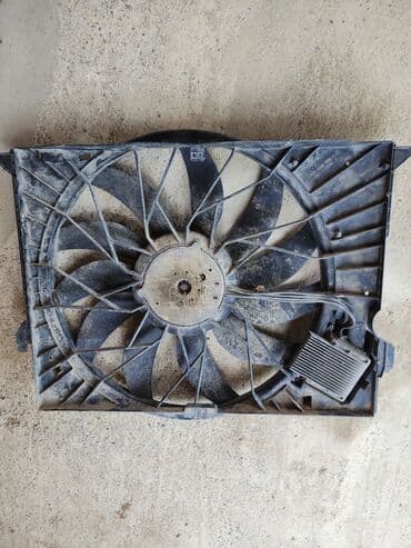 ford transit pompa: Mercedes-Benz W211 — 1