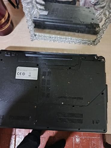 Masaüstü kompüterlər və iş stansiyaları: Casper noutbuk - Korpus: qara, parlaq üst qapaq. Alt hissədə — 5