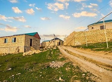 Daşınmaz əmlak: 11 sot, Tikinti, Mülkiyyətçi, Bələdiyyə — 1